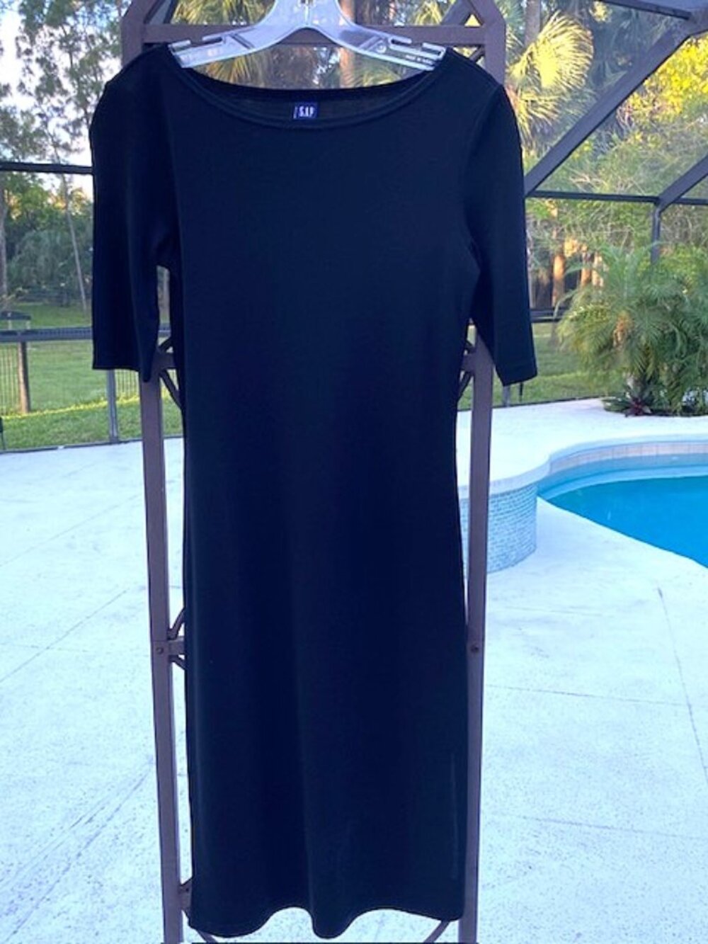 GAP Dress Black 3/4-Sleeve Matte Jersey Sheath Dress Midi Size Small